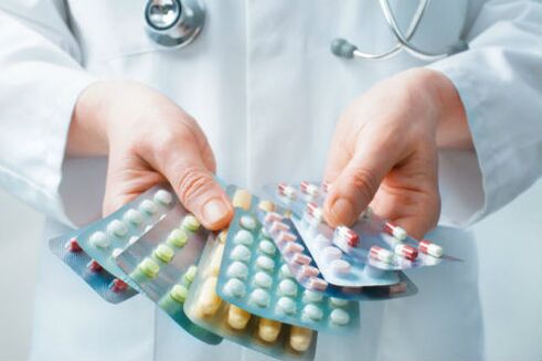 Lai cīnītos pret psoriāzes saasināšanos, ārsti izraksta dažādas zāles